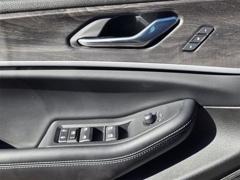 New 2025 Jeep Grand Cherokee Limited w/ Black Appearance Package image 22