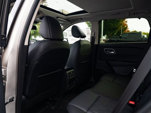 New 2026 Nissan Rogue Platinum w/ Platinum Premium Package image 21