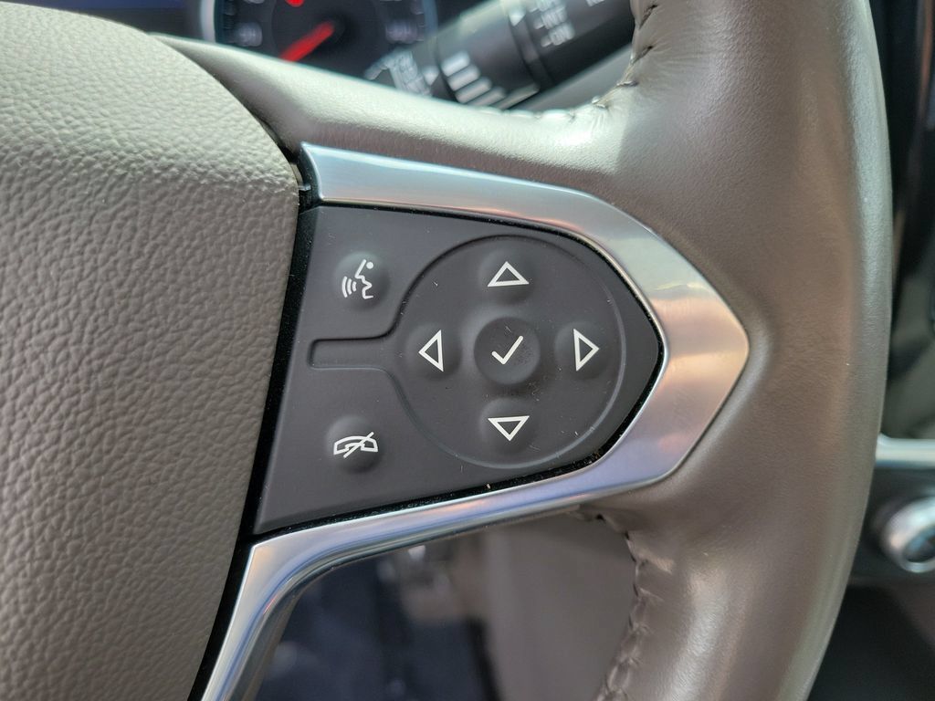 Used 2021 Chevrolet Traverse LT w/ LT Premium Package AWD/4WD image 29