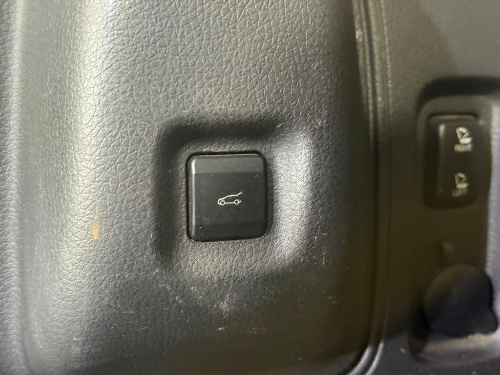Used 2010 Ford Edge Limited FWD image 34