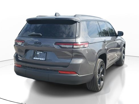 Used 2025 Jeep Grand Cherokee L Altitude RWD image 6