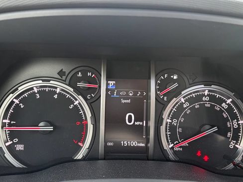 Used 2024 Toyota 4Runner TRD Off-Road Premium w/ Moonroof Package AWD/4WD image 23