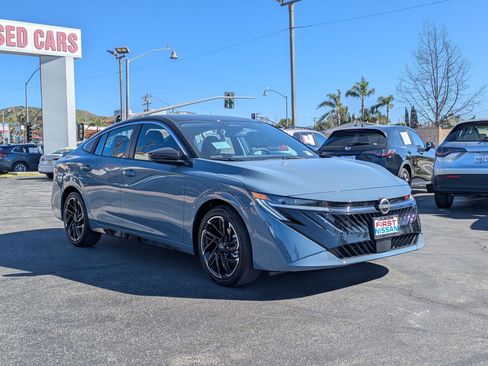 New 2026 Nissan Sentra SR w/ Floor Mat Package image 3