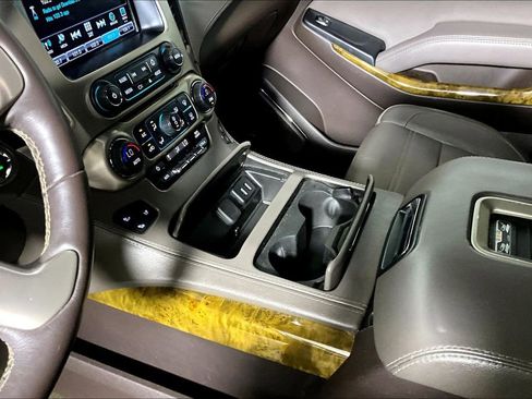Used 2017 GMC Yukon Denali w/ Open Road Package AWD/4WD image 13