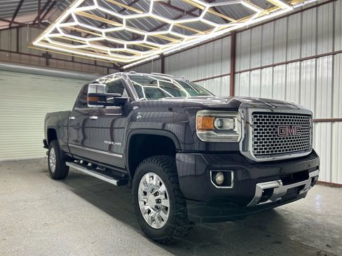 Used 2016 GMC Sierra 2500 Denali w/ Duramax Plus Package image 1