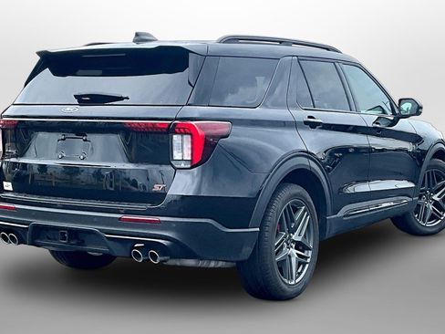 Used 2025 Ford Explorer ST AWD/4WD image 11