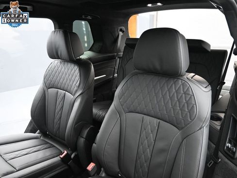 Certified 2025 BMW X7 xDrive40i w/ Executive Package image 33
