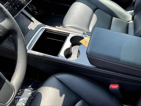 Used 2022 Tesla Model 3 Long Range AWD/4WD image 19
