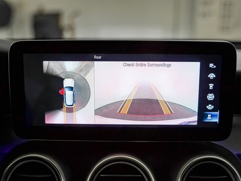 Certified 2021 Mercedes-Benz GLC 300 image 21