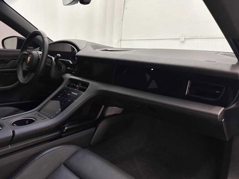 Used 2024 Porsche Taycan 4 Cross Turismo image 17