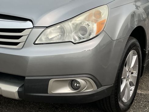 Used 2011 Subaru Outback 3.6R Limited w/ PWR Moonroof Pkg AWD/4WD image 32