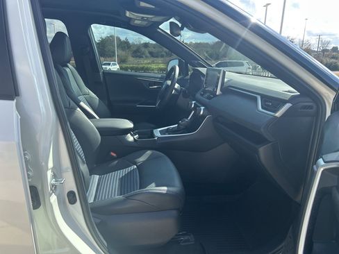Used 2021 Toyota RAV4 XSE image 11