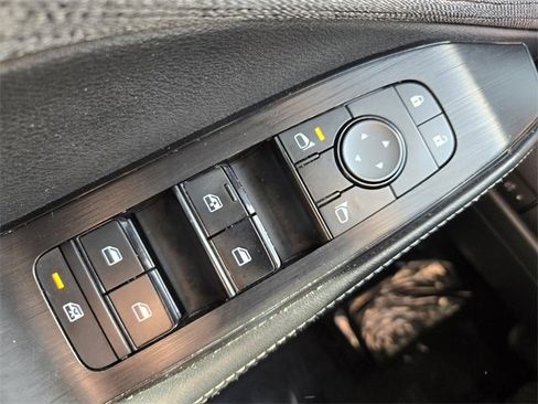 Used 2021 Nissan Rogue S image 31