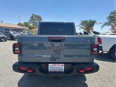 Used 2025 Jeep Gladiator Rubicon AWD/4WD image 6