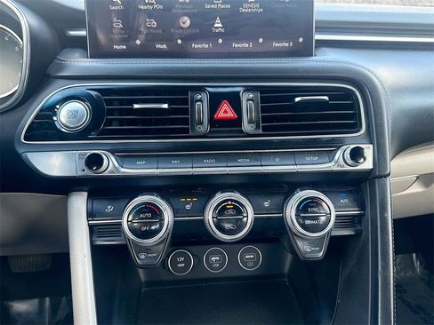 Used 2022 Genesis G70 3.3T image 20