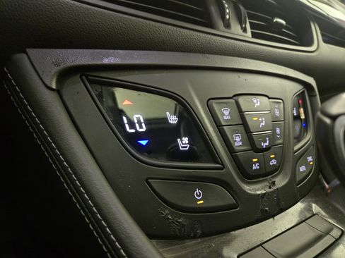Used 2020 Buick Envision Premium w/ Driver Confidence Package AWD/4WD image 27