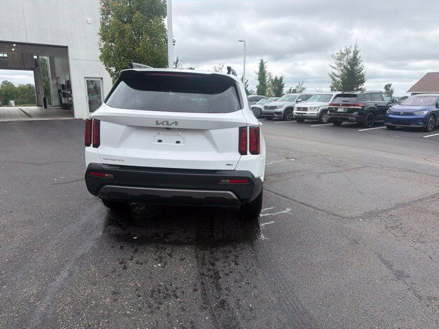 Used 2023 Kia Sorento S w/ Panoramic Sunroof Package AWD/4WD image 11