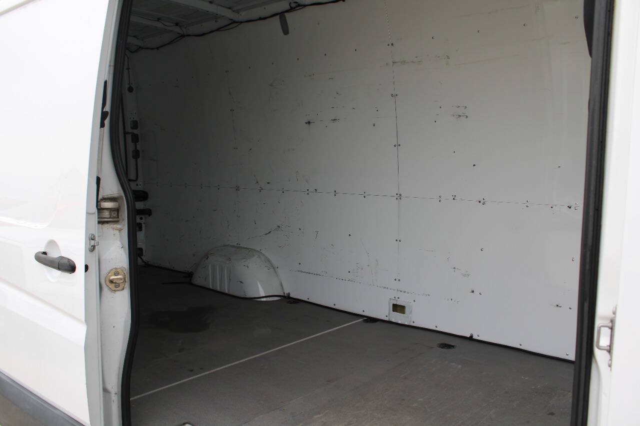 Used 2015 Mercedes-Benz Sprinter 2500 image 6