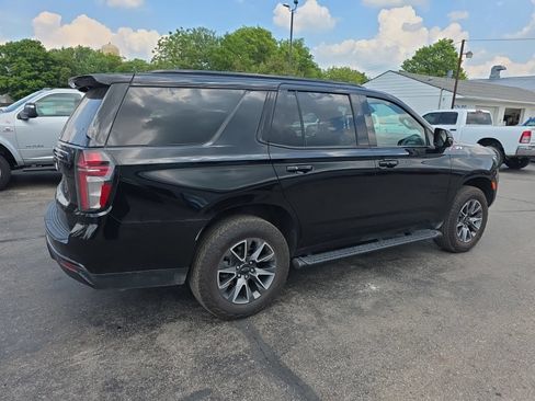 Used 2024 Chevrolet Tahoe Z71 w/ Luxury Package AWD/4WD image 5