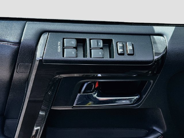 Used 2023 Toyota 4Runner TRD Off-Road Premium w/ Off Road Premium Plus Package AWD/4WD image 18