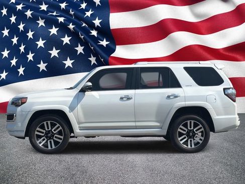 Used 2024 Toyota 4Runner Limited AWD/4WD image 11