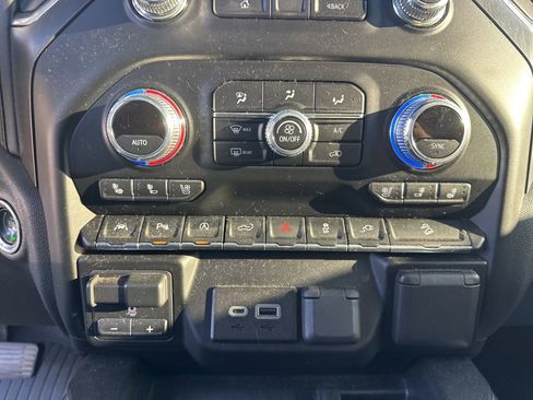 Used 2020 GMC Sierra 1500 AT4 w/ AT4 Premium Package image 26