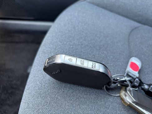 Used 2025 Kia K4 FWD image 17