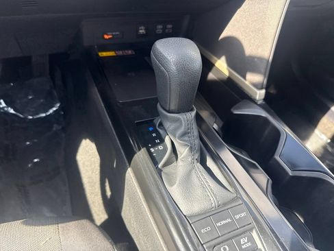 Used 2025 Toyota Camry LE FWD image 13