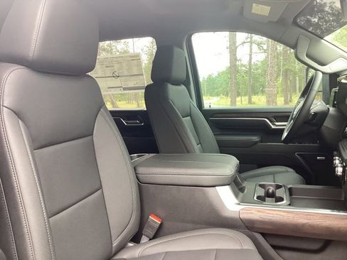 New 2026 GMC Sierra 2500 SLT w/ SLT Premium Package image 27