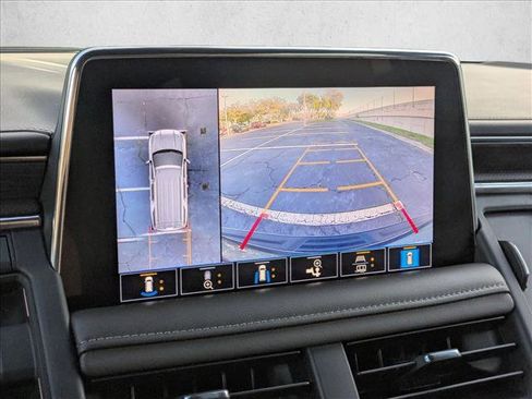 Used 2021 GMC Yukon SLT w/ SLT Luxury Plus Package AWD/4WD image 13