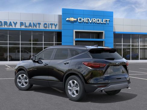 New 2026 Chevrolet Blazer LT w/ Convenience Package FWD image 3
