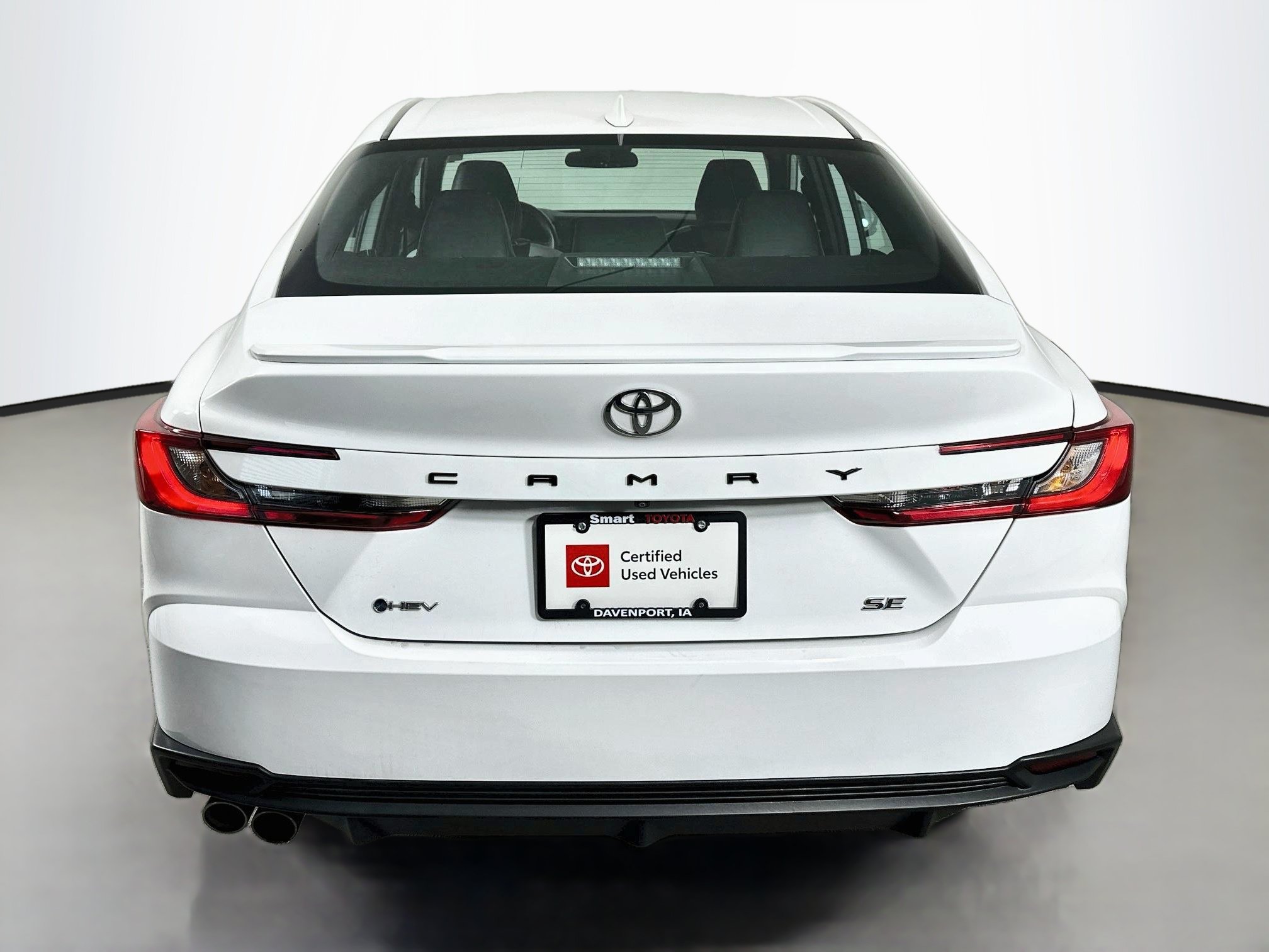 Used 2025 Toyota Camry SE FWD image 6