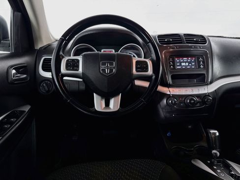 Used 2020 Dodge Journey SE w/ SE Popular Equipment Group FWD image 15
