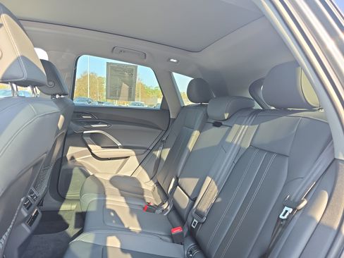 Certified 2025 Audi Q5 Premium Plus w/ Premium Plus image 14