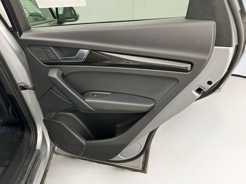 Used 2018 Audi Q5 2.0T Premium image 33