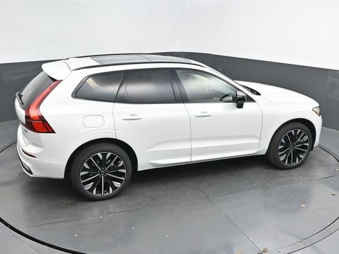 New 2026 Volvo XC60 B5 Ultra w/ Protection Package Premier image 37