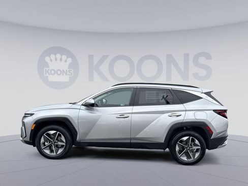 Certified 2025 Hyundai Tucson SEL image 2