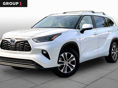 Used 2024 Toyota Highlander XLE