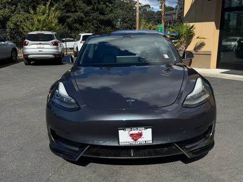 Used 2019 Tesla Model 3 RWD image 2