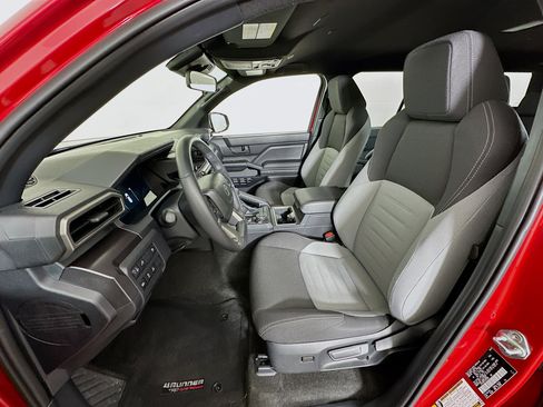 Used 2025 Toyota 4Runner TRD Off-Road image 13