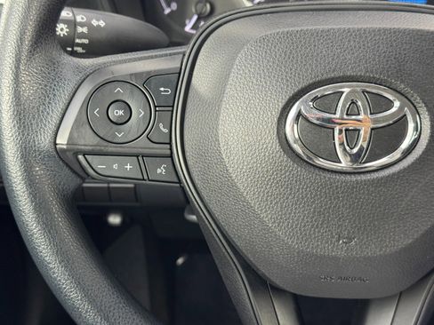 Used 2022 Toyota Corolla LE image 19