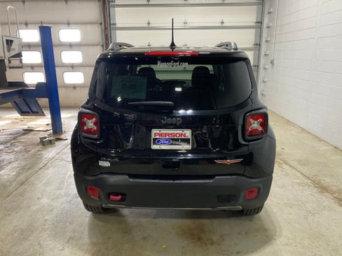 Used 2019 Jeep Renegade Trailhawk w/ Cold Weather Group II AWD/4WD image 12