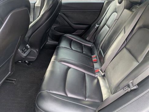 Used 2020 Tesla Model 3 Long Range image 17