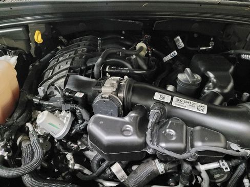 Used 2023 Jeep Grand Cherokee Laredo w/ Luxury Tech Group I image 30