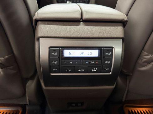 Used 2023 Lexus GX 460 Premium AWD/4WD image 13