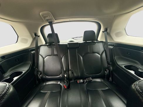 Used 2024 Honda Pilot Touring image 29