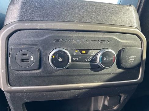 Used 2021 Ford Expedition Max XLT image 38