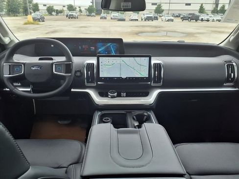 New 2026 Ford Expedition Max Platinum AWD/4WD image 14