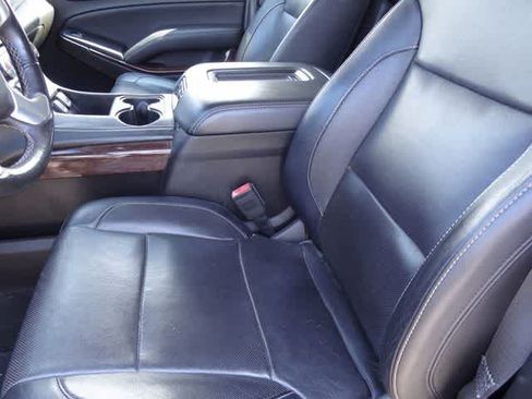 Used 2018 GMC Yukon SLT AWD/4WD image 6