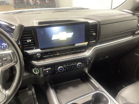 Used 2024 Chevrolet Silverado 2500 LTZ w/ LTZ Plus Package image 29